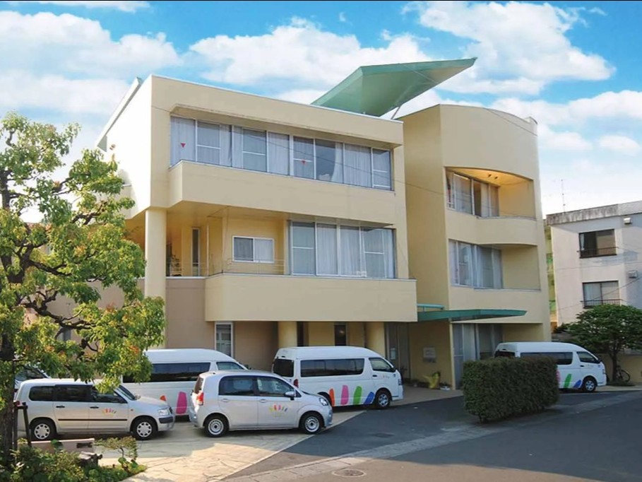 医療法人魁成会　介護老人保健施設こんにちわセンターの求人画像