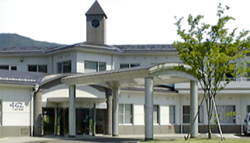 医療法人敦賀温泉病院　介護老人保健施設　ゆなみの求人画像